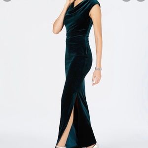 Vince Camuto Green Velvet Formal Gown Size 6